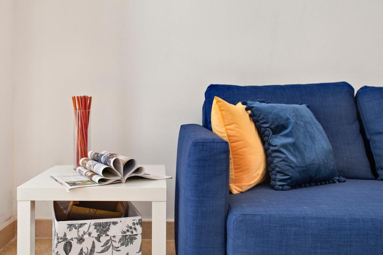Blue Loft - Old Town Apartment Sit 레체 외부 사진